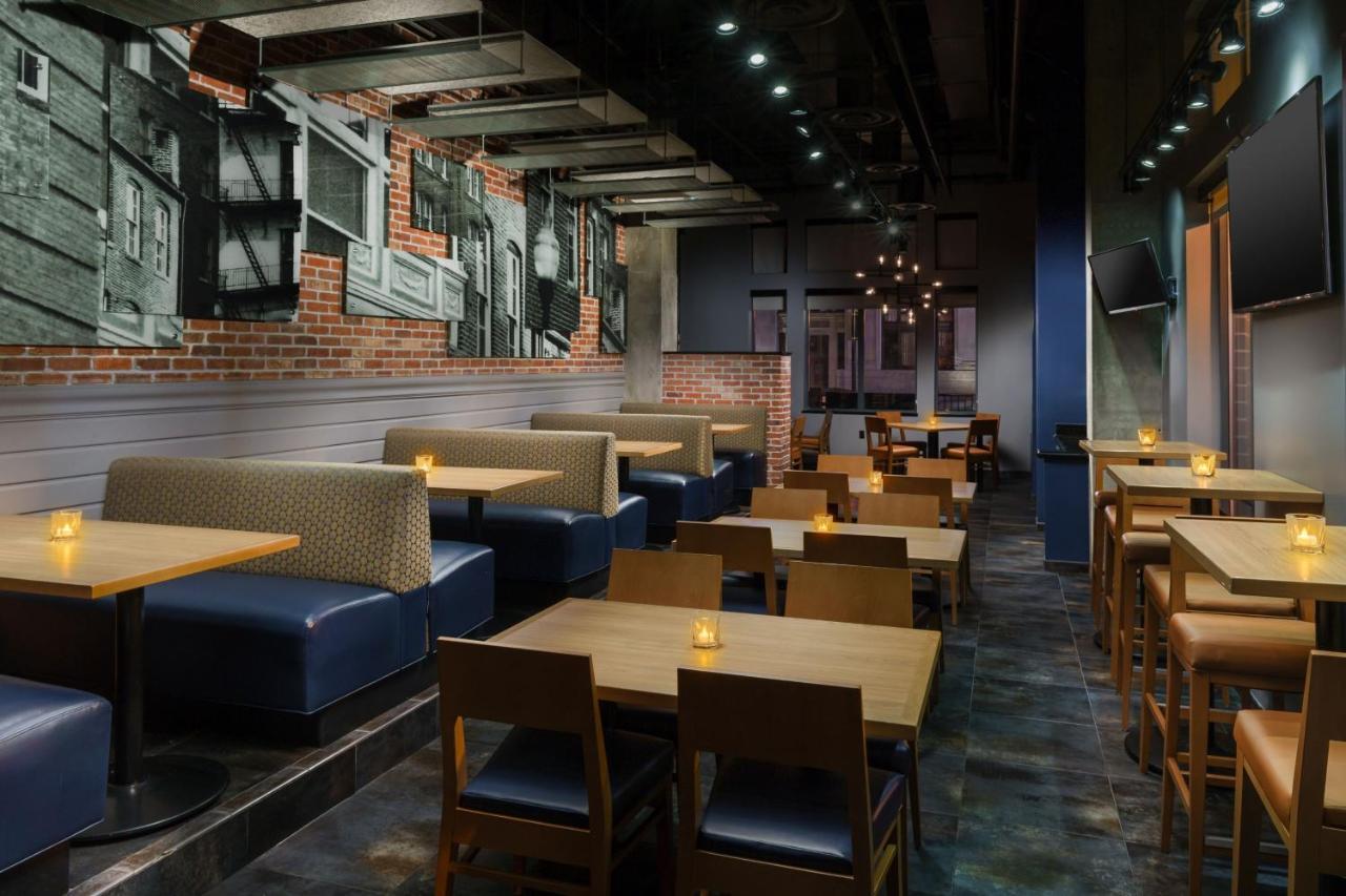 By Marriott Downtown/ Inner Harbor 4*